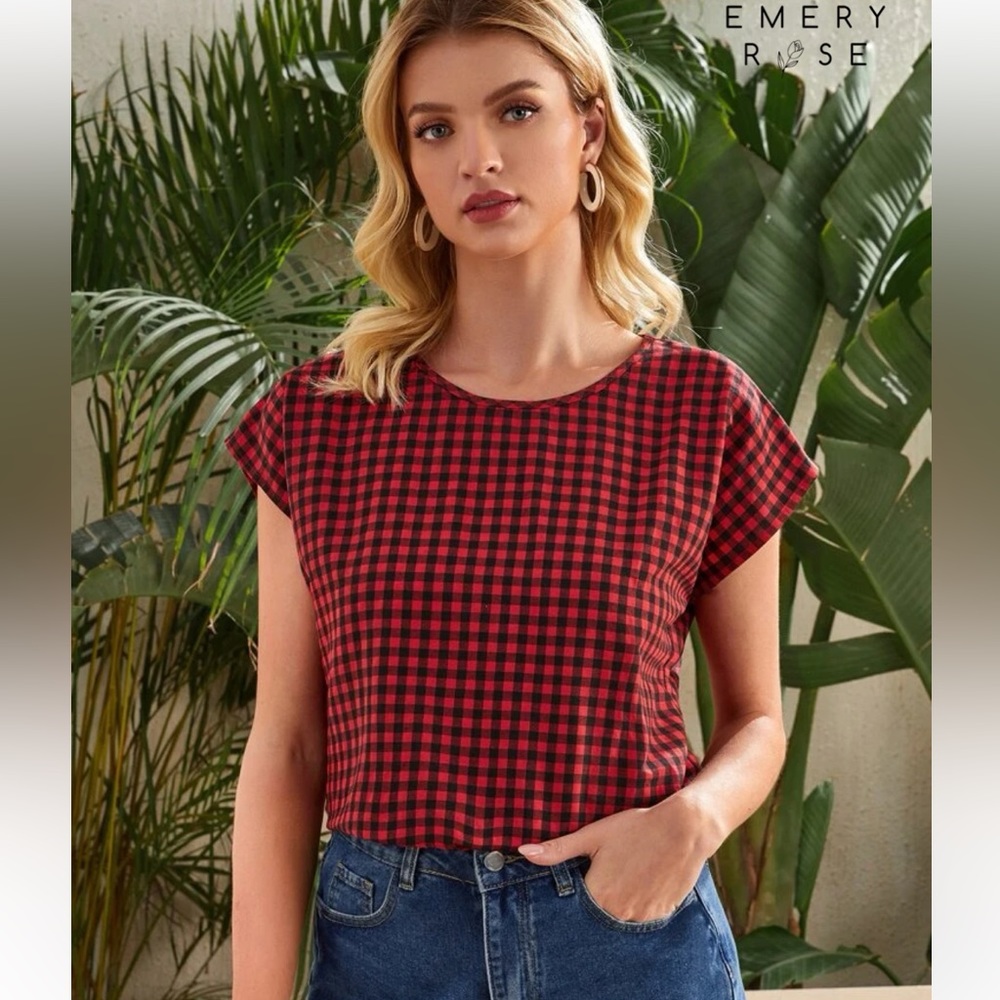 🩵5 FOR $10 SALE 🩵 Gingham Batwing Sleeve Top
